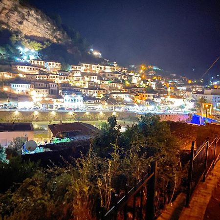 Guesthouse Riverside Berat Exterior foto
