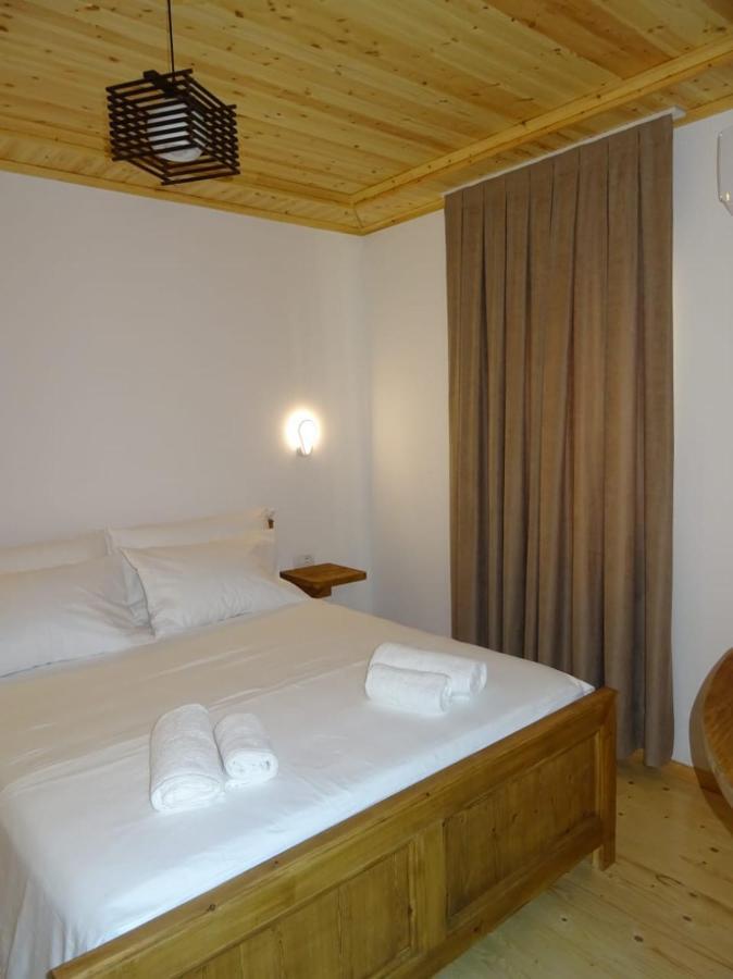 Guesthouse Riverside Berat Exterior foto