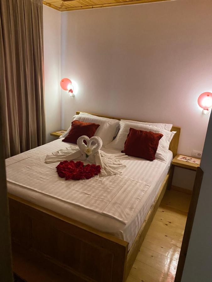 Guesthouse Riverside Berat Exterior foto