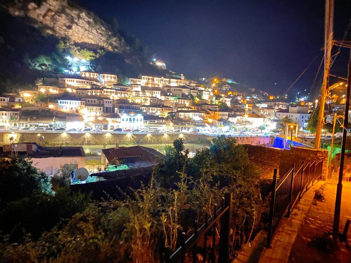 Guesthouse Riverside Berat Exterior foto