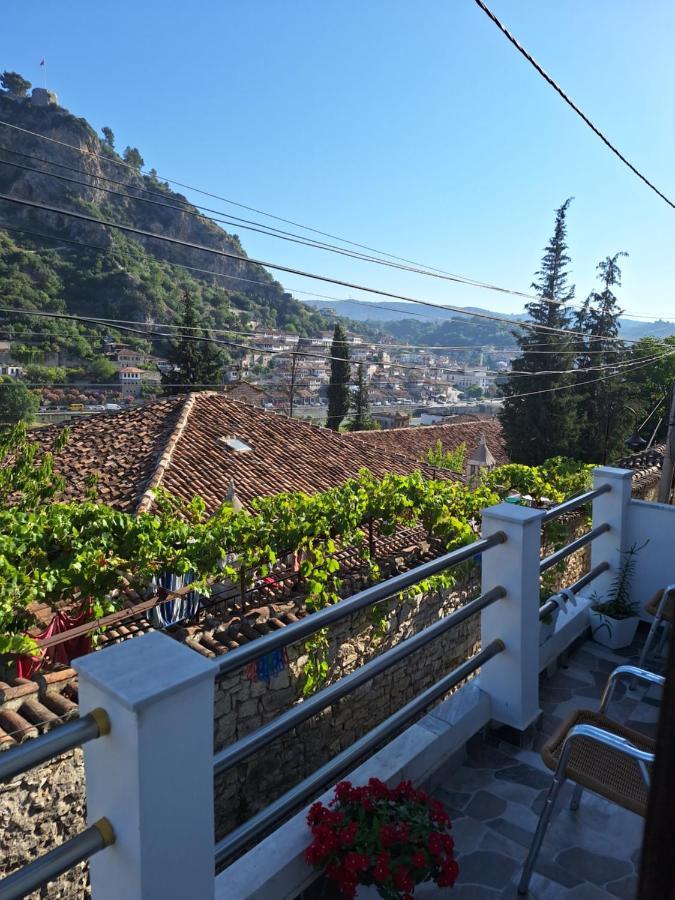 Guesthouse Riverside Berat Exterior foto