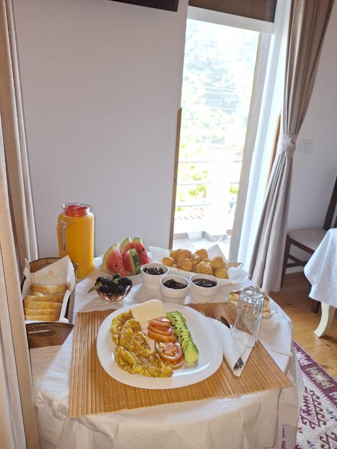 Guesthouse Riverside Berat Exterior foto
